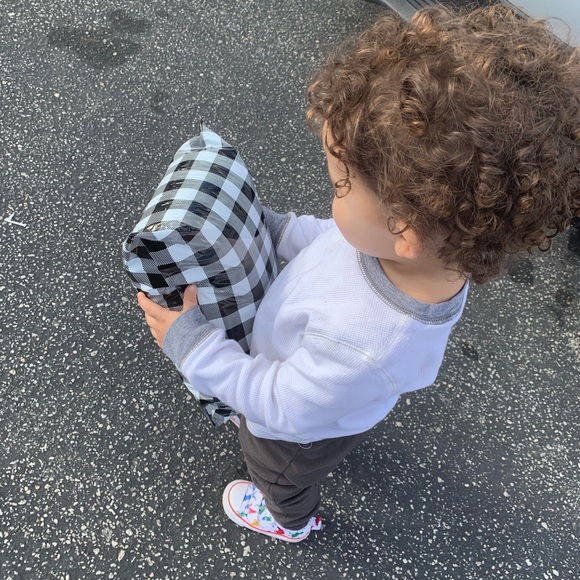 Meet your Posher, Lindsey - Picture 2 of 2